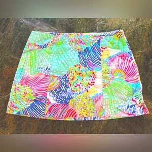 Lilly Pulitzer skort size 8.